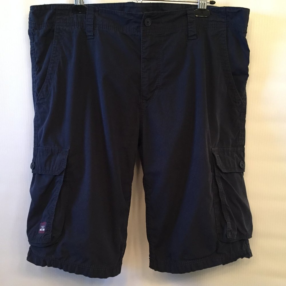 Cotton Relaxed Fit Comfort Cargo Shorts W36 x L12